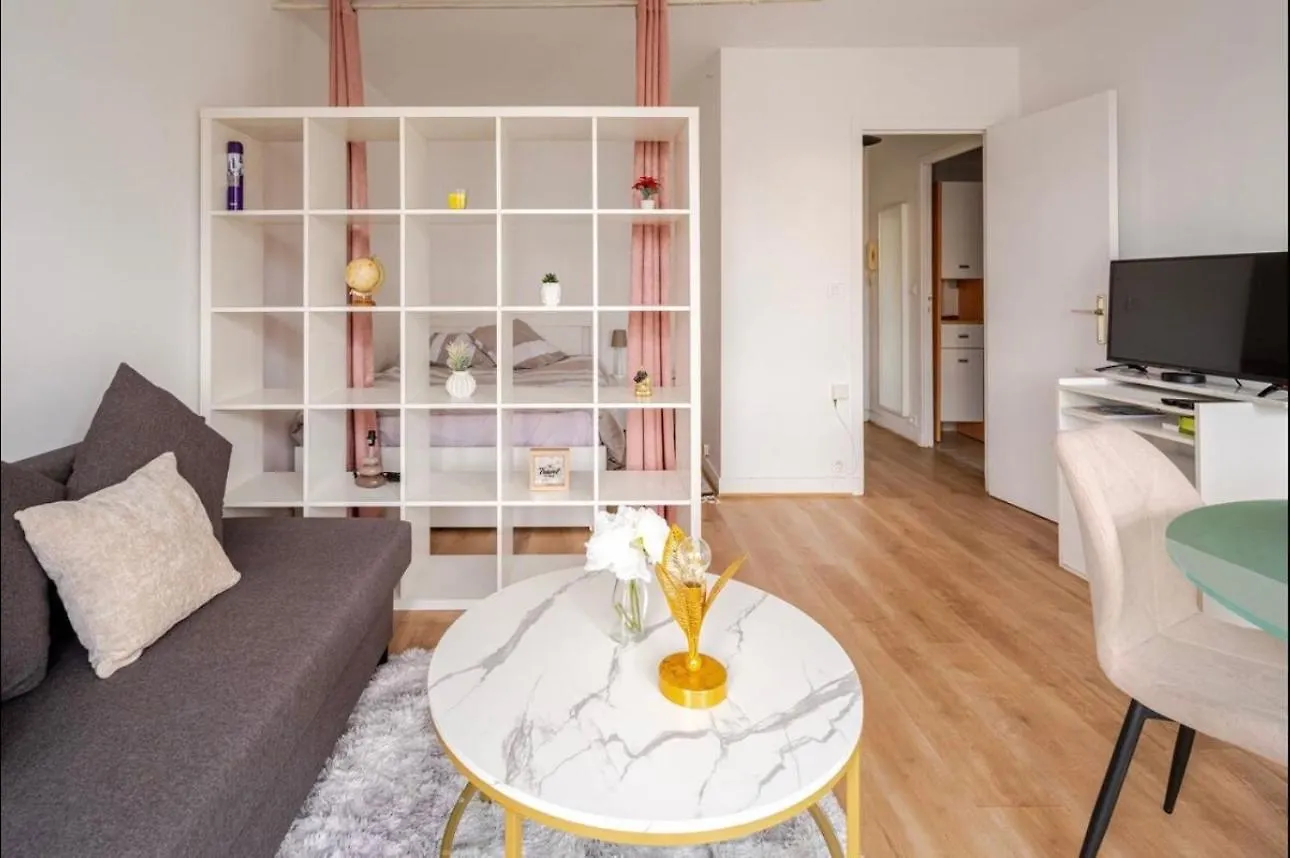 Hermoso Apartamento A 10 Minutos De La Torre Eiffel contacts